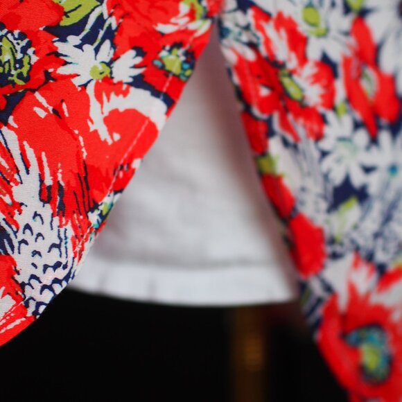 Conversations by Anthropologie | Sleeveless Floral Shirt - Picture 7 of 7